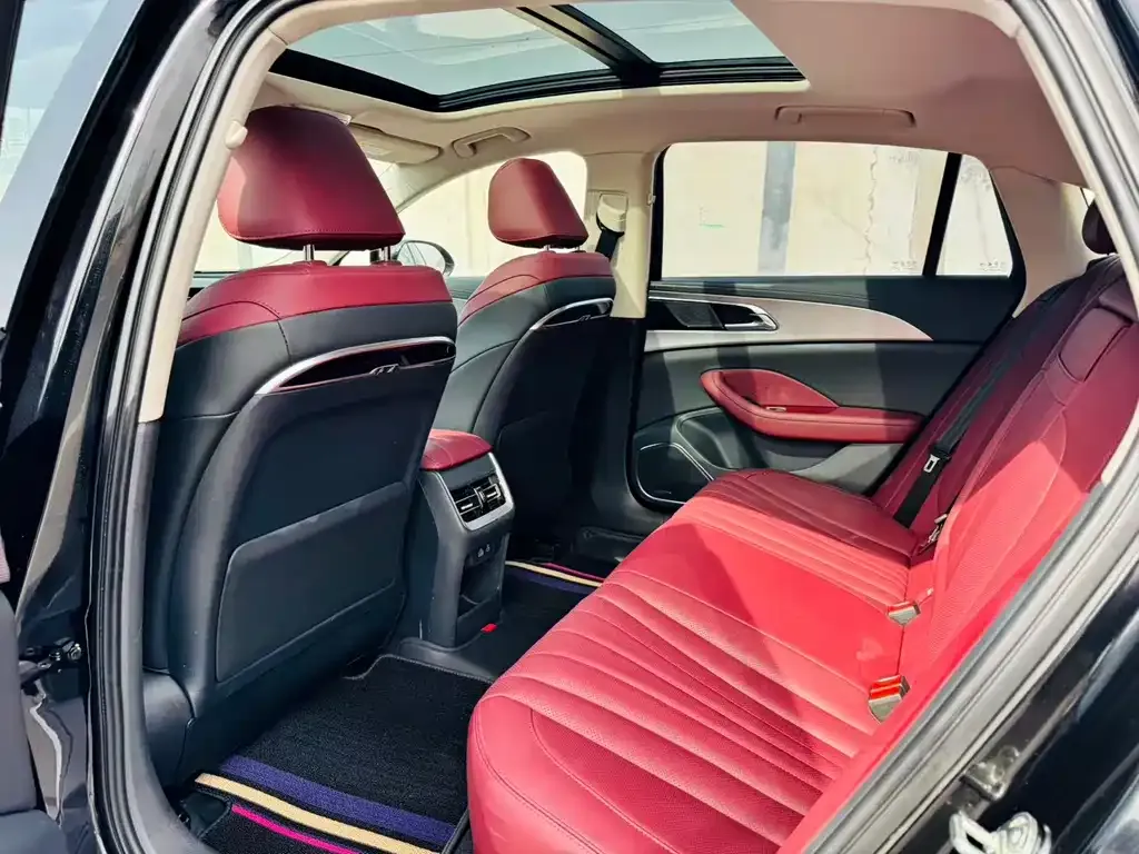 Hongqi H5 2024 из CN, фото 3