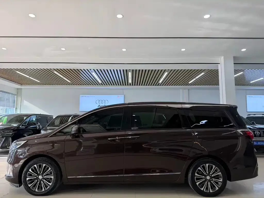 Buick GL8 2021 из CN, фото 5