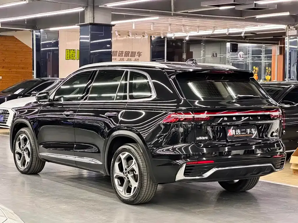 Geely Xingyue L — фото 9