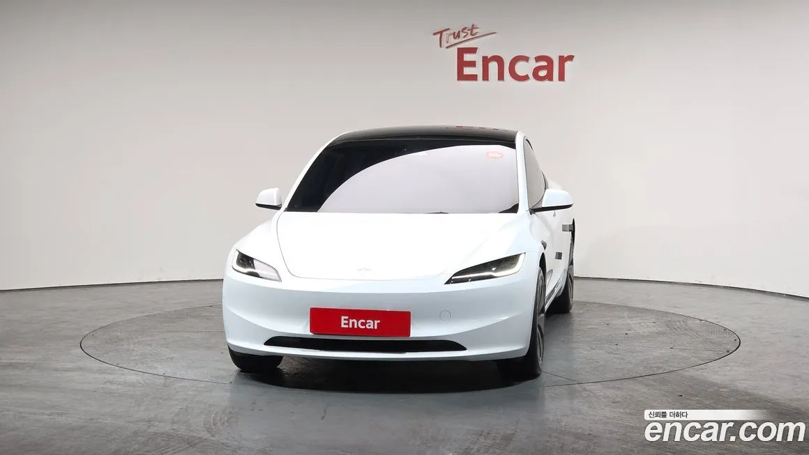 Tesla Model 3 — фото 3