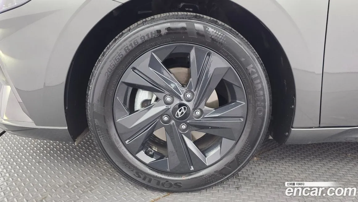 Hyundai AVANTE — фото 9