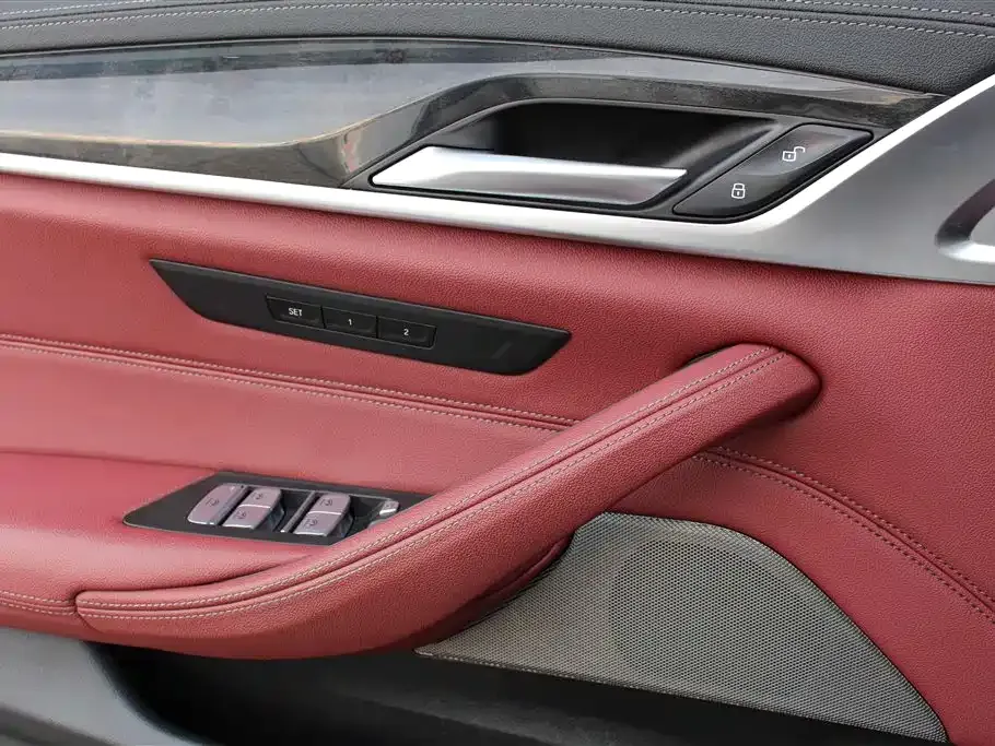 BMW 5 Series — фото 10
