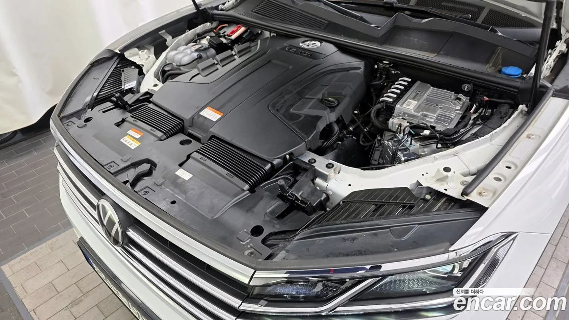 Volkswagen Touareg 2023 из KR, фото 10