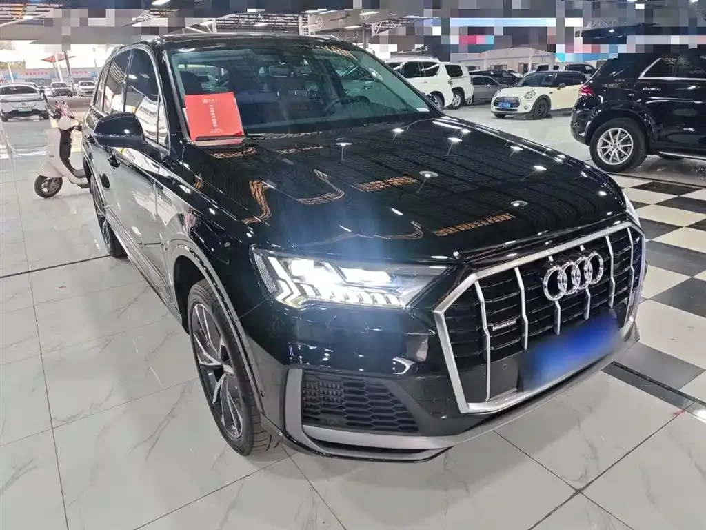 Audi Q7 2023 из CN, фото 4