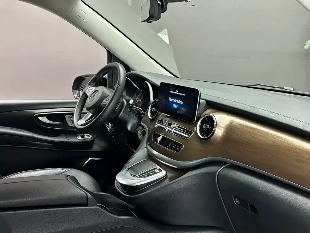 Mercedes-Benz V-Class 2022 из CN, фото 3
