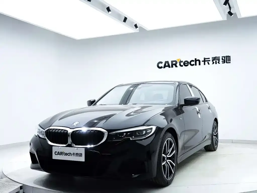 BMW 3 Series 2022 из CN, фото 1