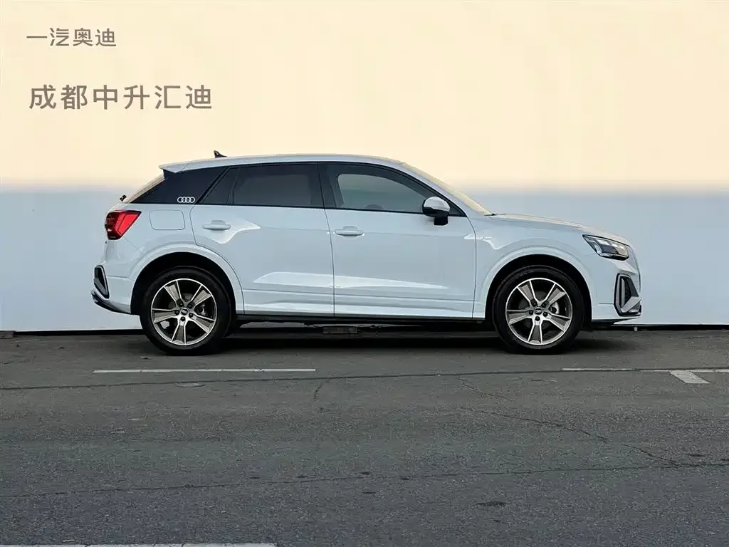 Audi Q2L 2022 из CN, фото 3