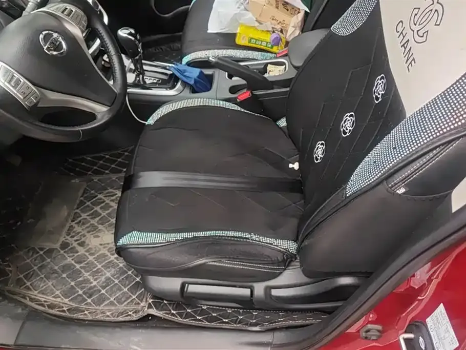 Nissan Tiida 2023 из CN, фото 3
