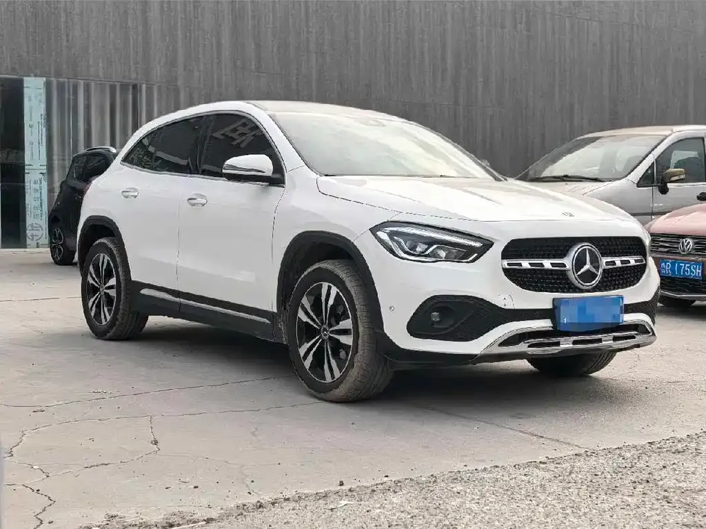 Mercedes-Benz GLA — фото 6