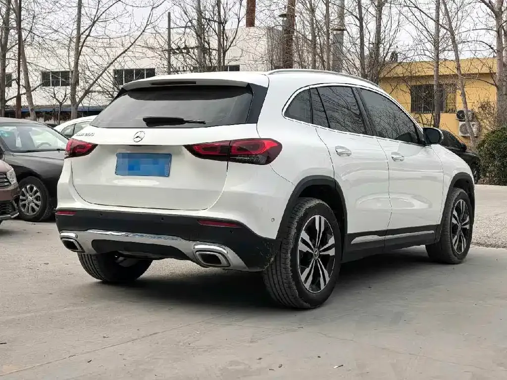 Mercedes-Benz GLA — фото 8