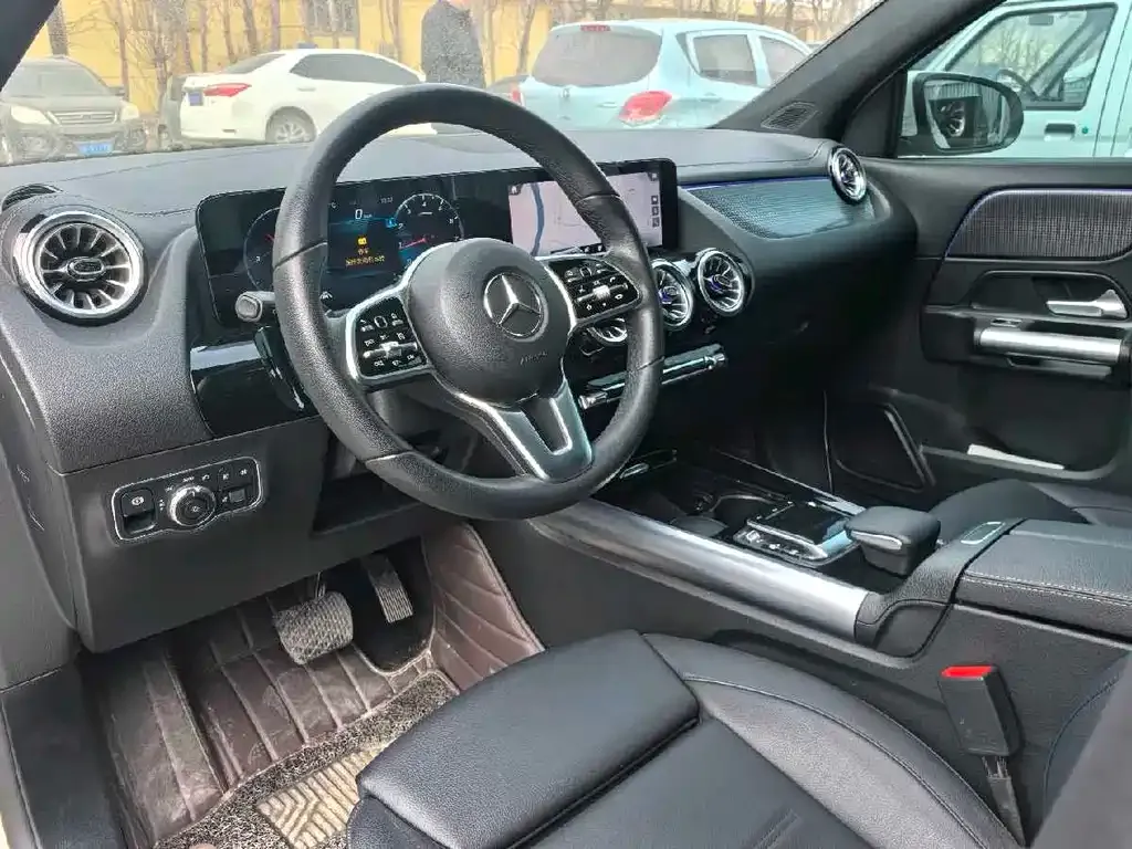 Mercedes-Benz GLA — фото 10