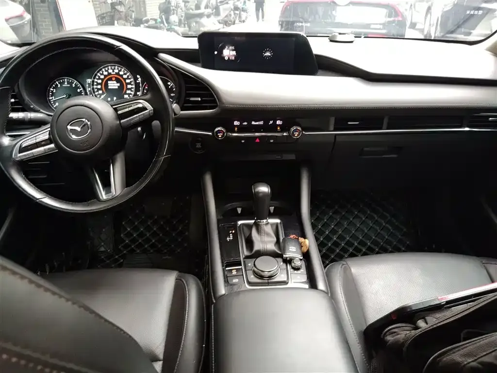 Mazda 3 Axela 2021 из CN, фото 4