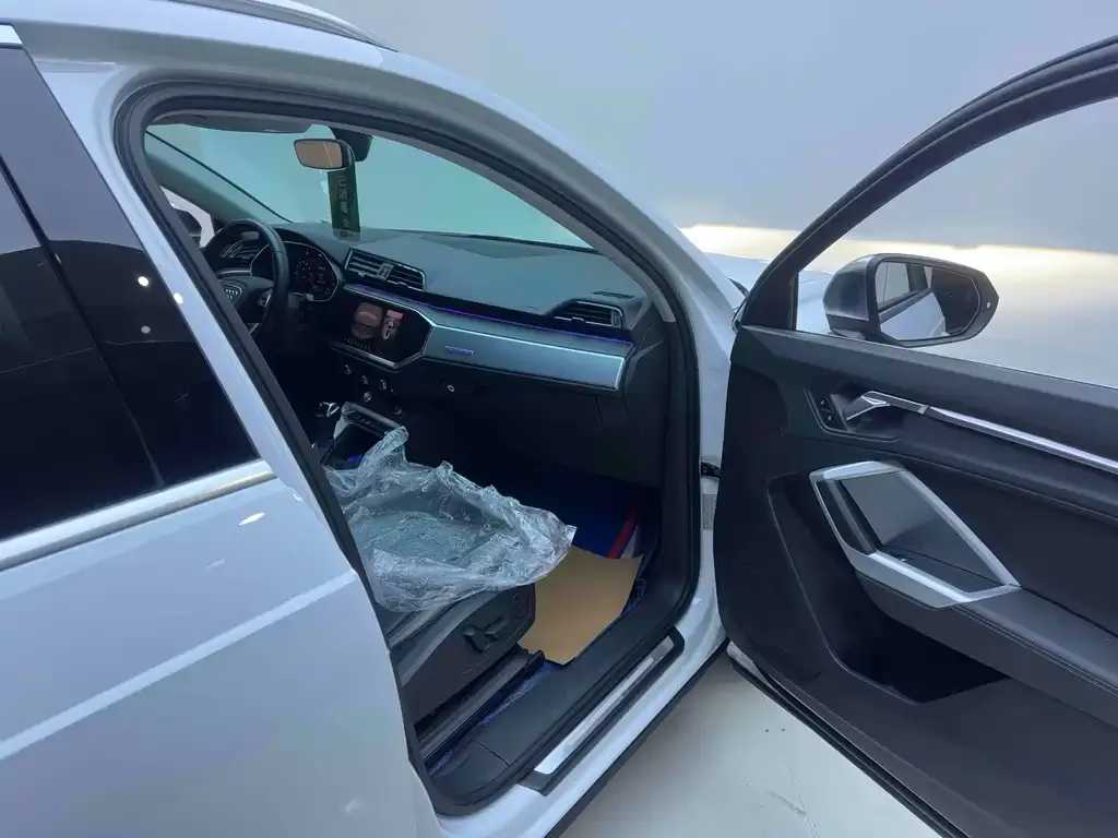 Audi Q3 2021 из CN, фото 10