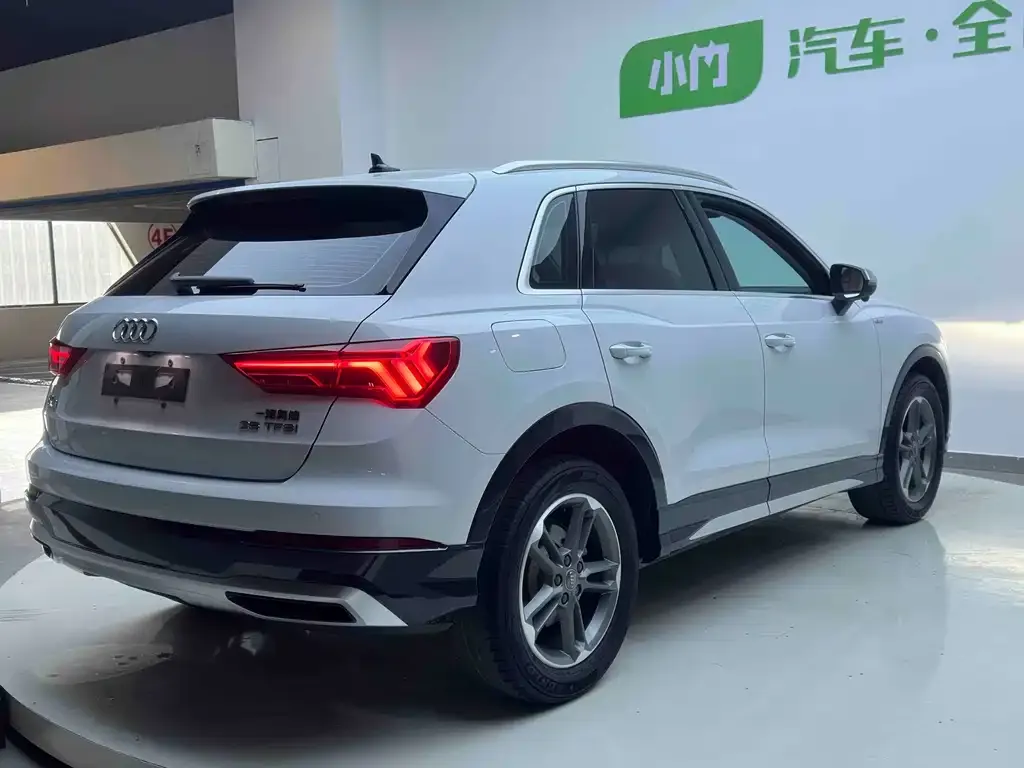Audi Q3 2021 из CN, фото 2