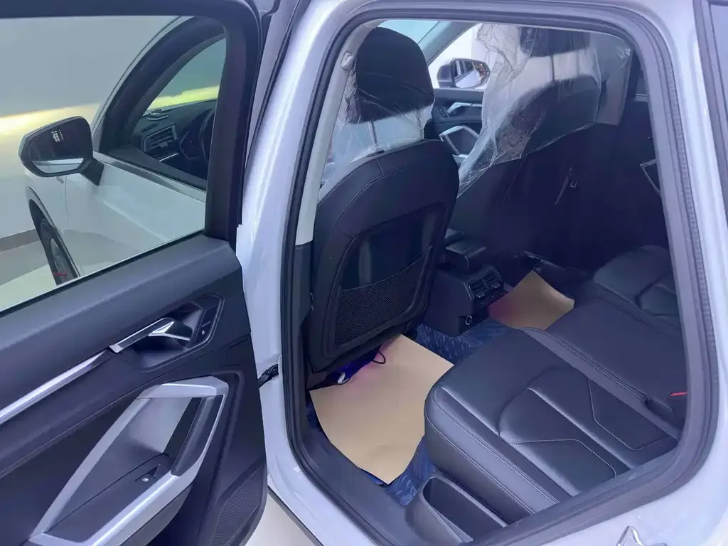 Audi Q3 2021 из CN, фото 4
