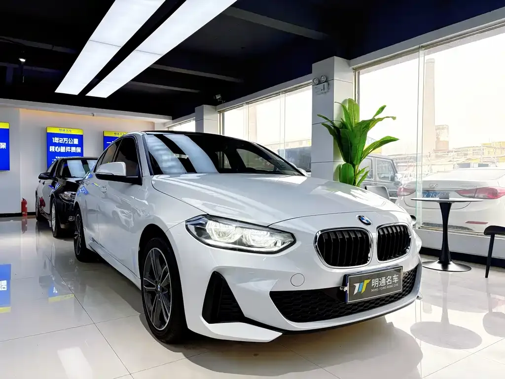 BMW 1 Series 2023 из CN, фото 7