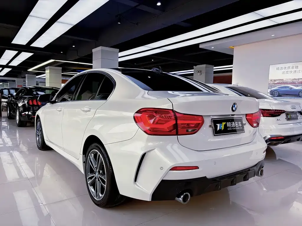 BMW 1 Series 2023 из CN, фото 9