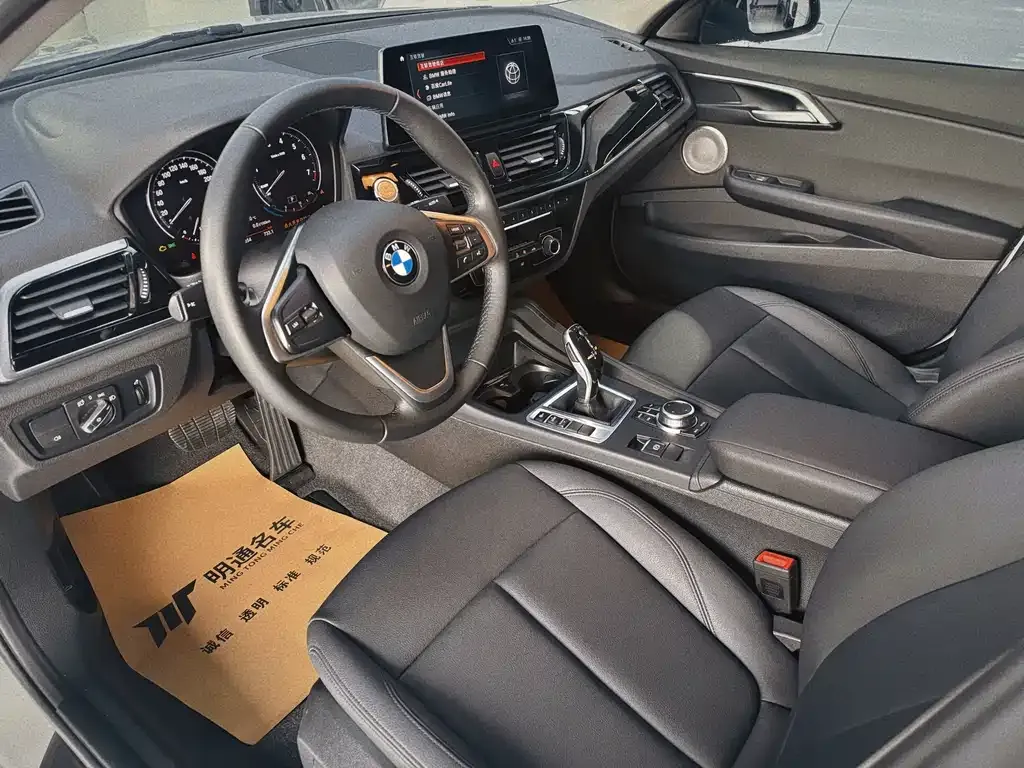 BMW 1 Series 2023 из CN, фото 4