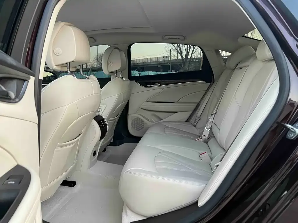 Buick LaCrosse 2021 из CN, фото 2