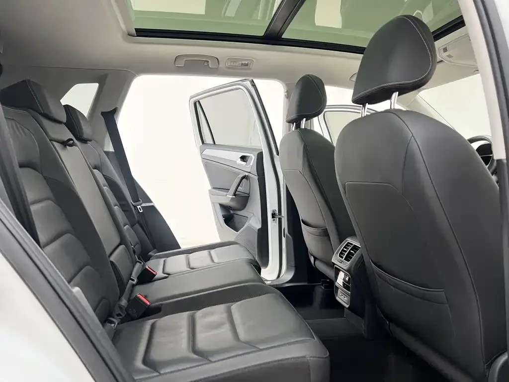 Volkswagen Tayron 2022 из CN, фото 6