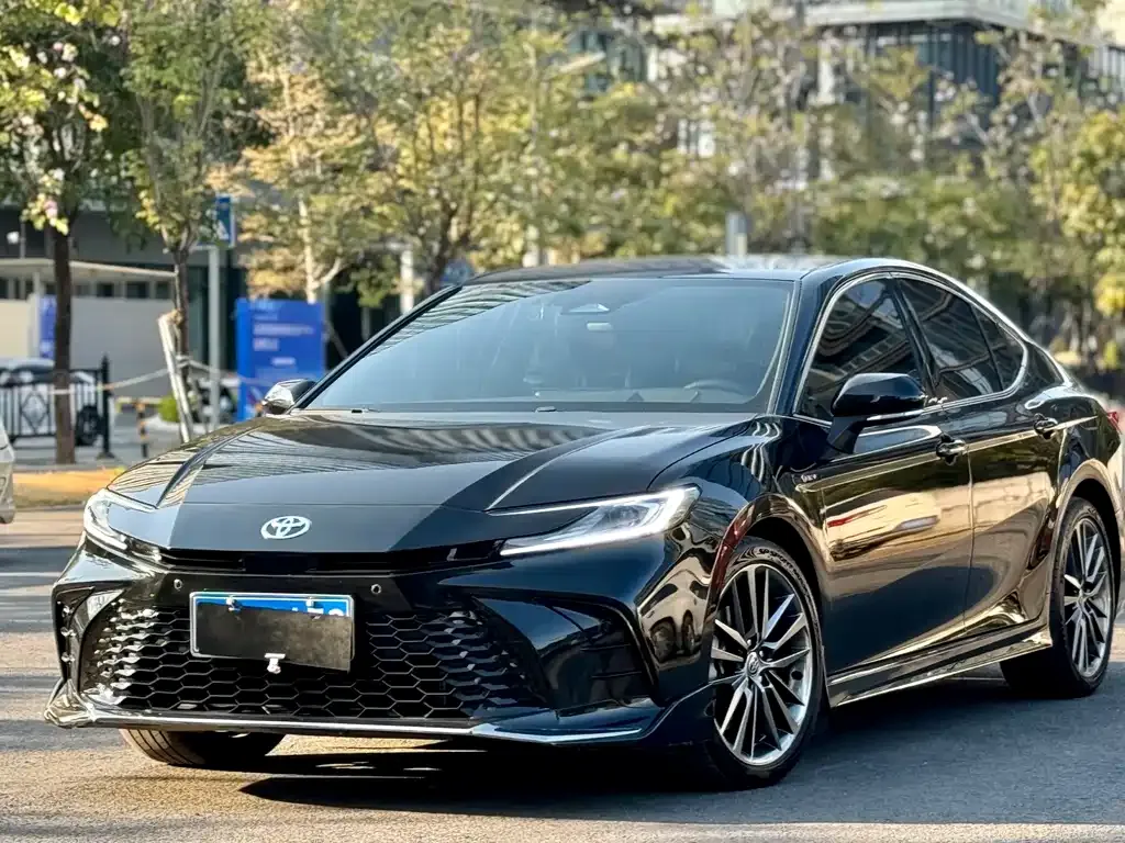 Toyota Camry 2025 из CN, фото 1