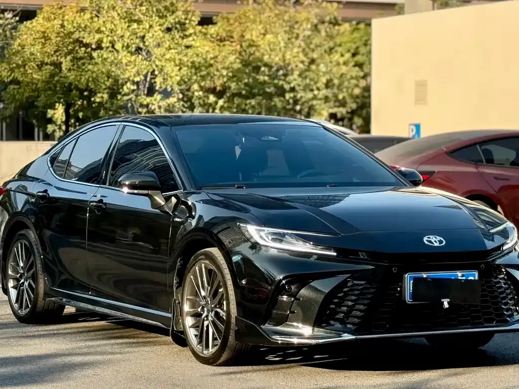 Toyota Camry 2025 из CN, фото 2