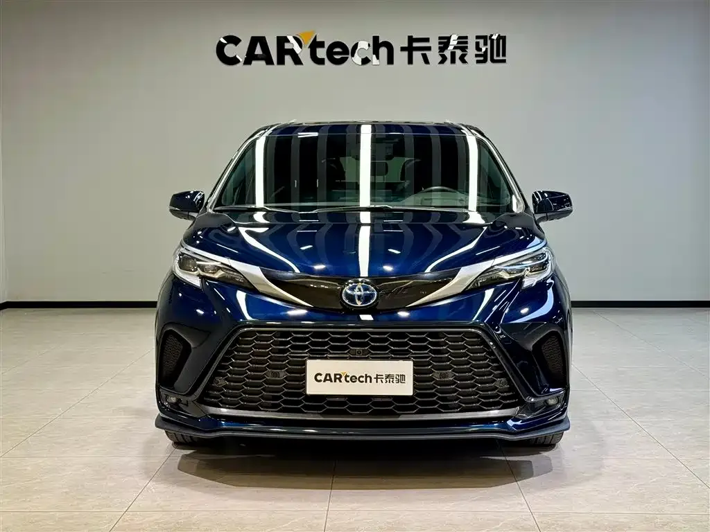 Toyota Granvia 2023 из CN, фото 8