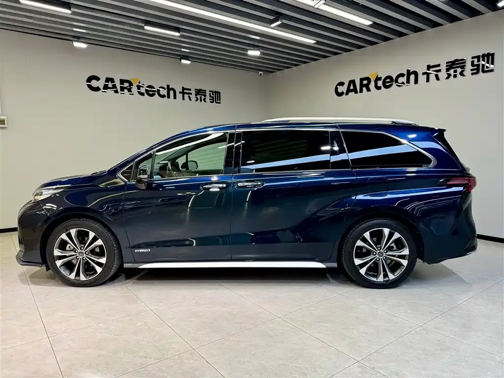Toyota Granvia 2023 из CN, фото 3
