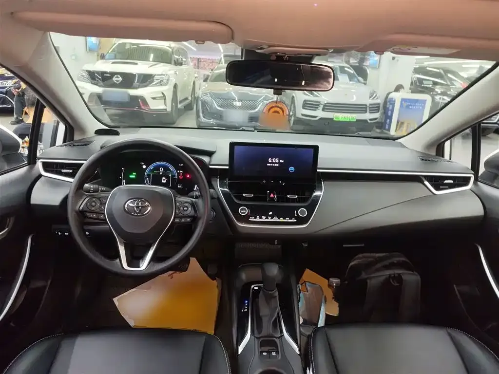 Toyota Corolla 2023 из CN, фото 3