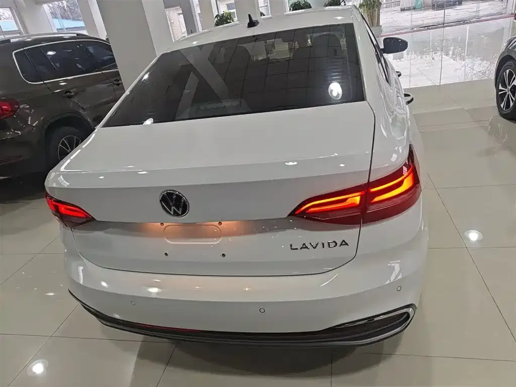 Volkswagen Lavida 2023 из CN, фото 5