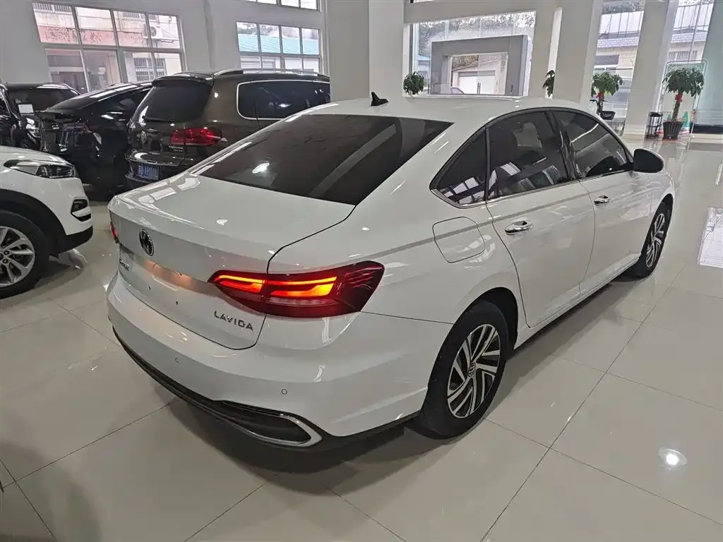 Volkswagen Lavida 2023 из CN, фото 7