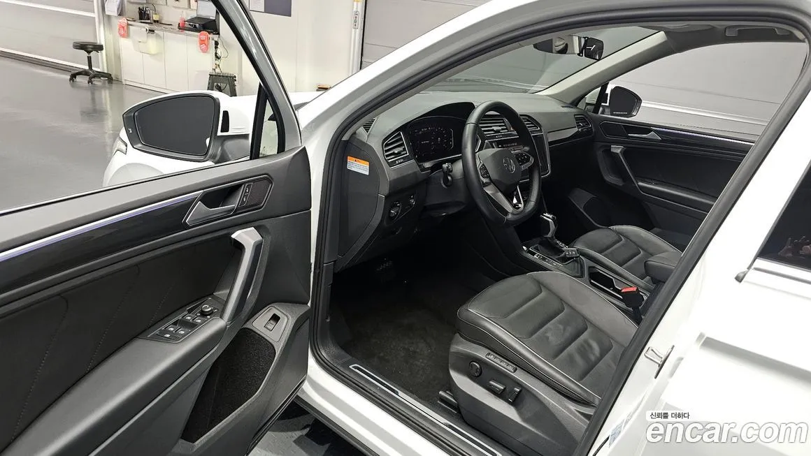 Volkswagen Tiguan 2023 из KR, фото 9