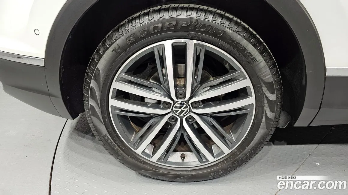 Volkswagen Tiguan 2023 из KR, фото 10