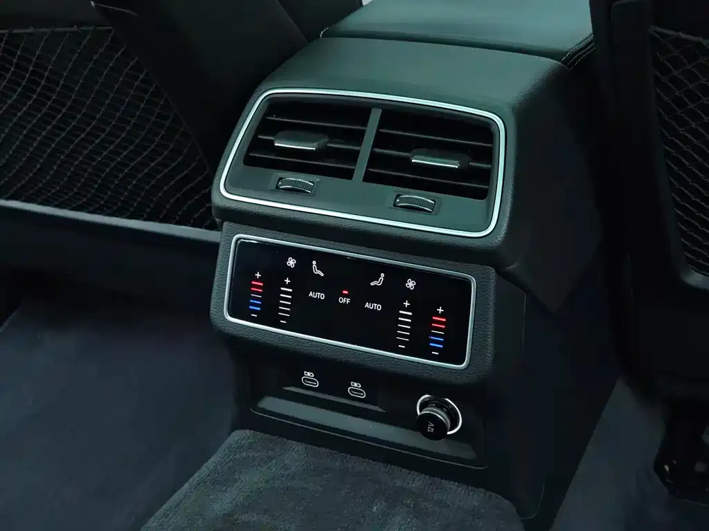 Audi A6L 2024 из CN, фото 5
