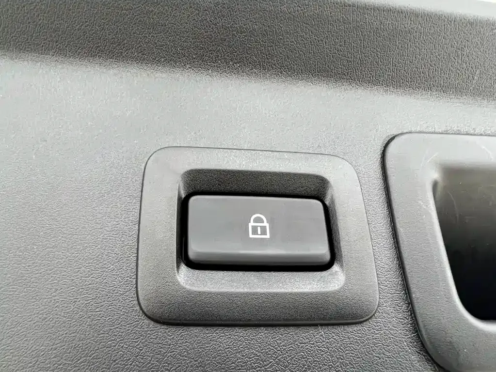 Mazda CX-30 2022 из CN, фото 9