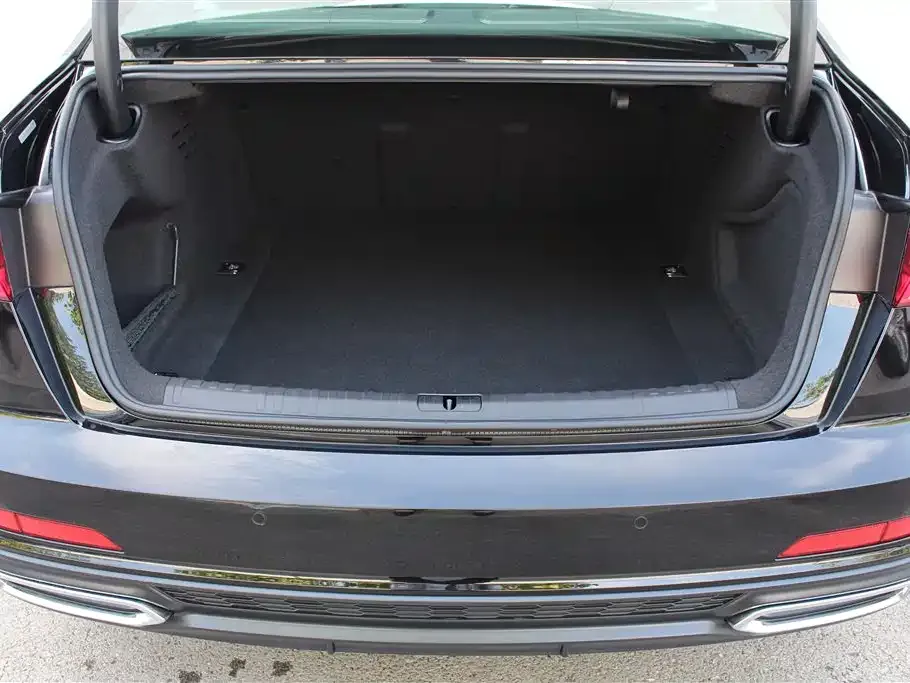 Audi A6L 2021 из CN, фото 9