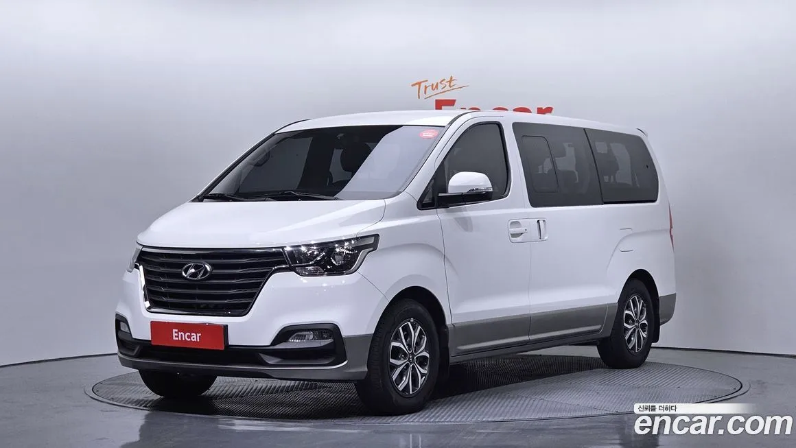 Hyundai Starex