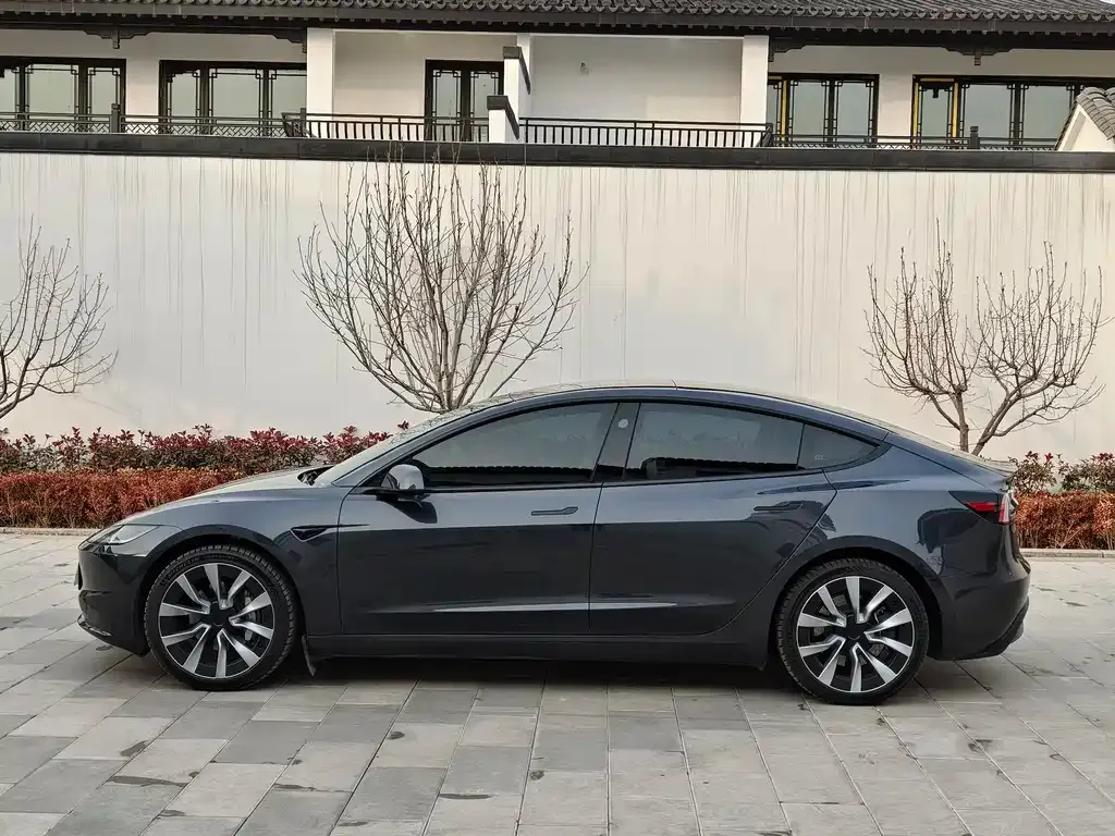Tesla Model 3 2025 из CN, фото 3