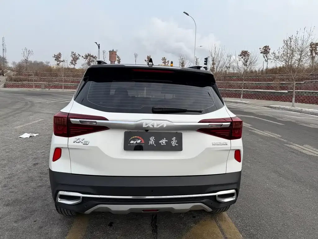Kia KX3 2022 из CN, фото 2