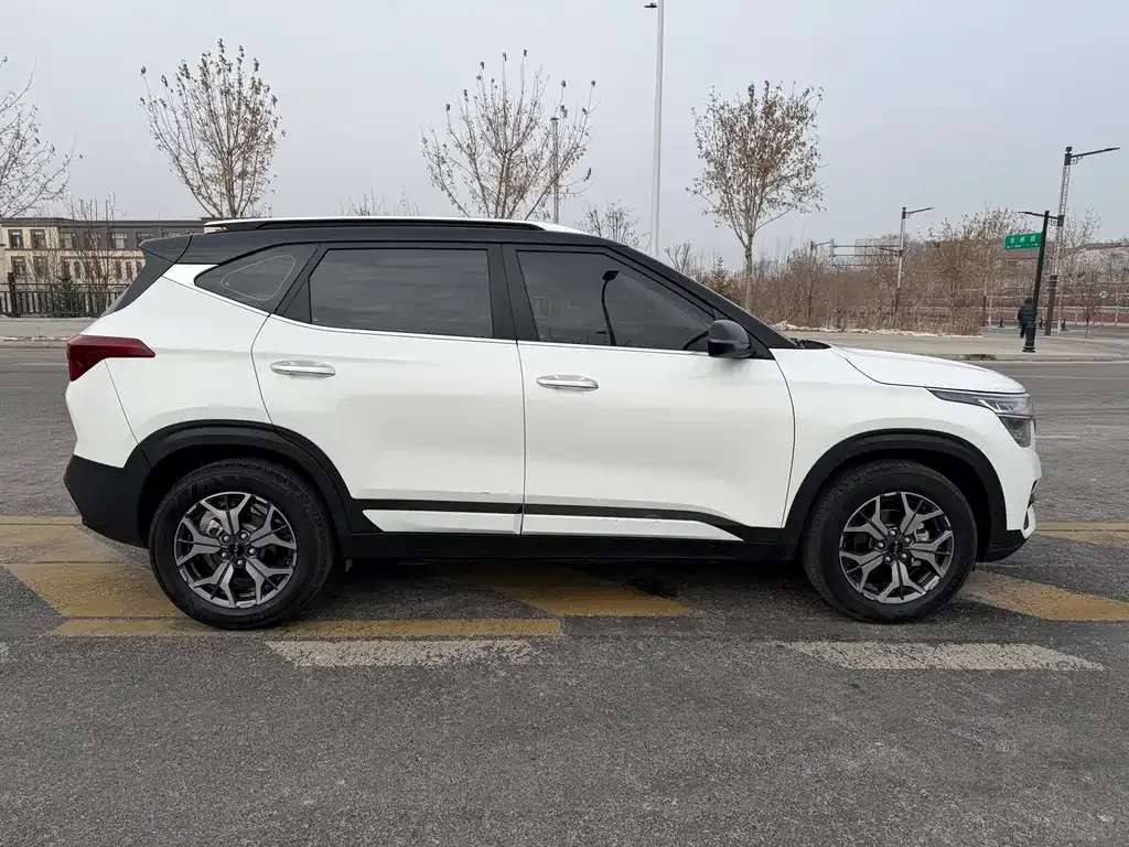 Kia KX3 2022 из CN, фото 3