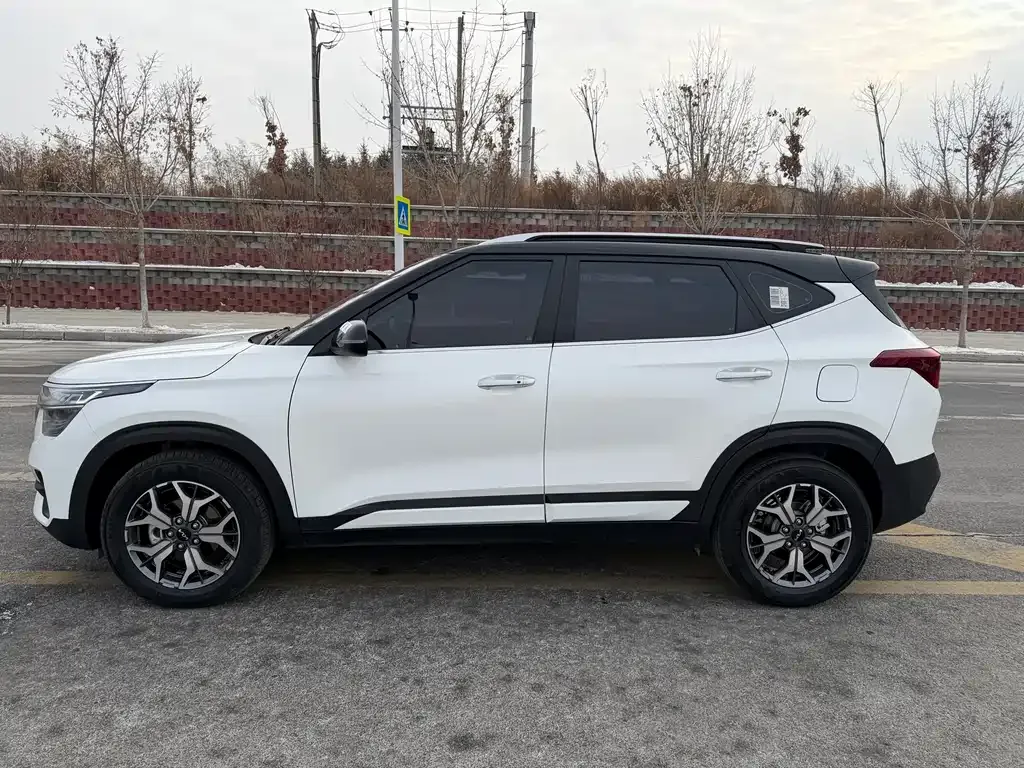 Kia KX3 2022 из CN, фото 9