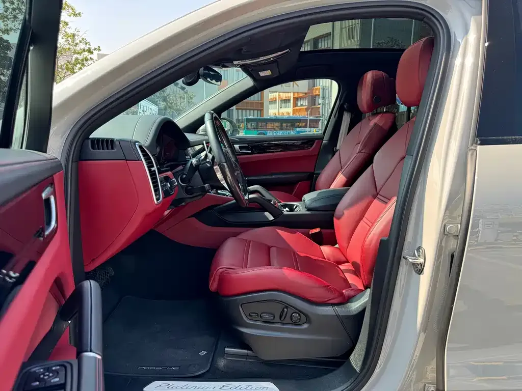 Porsche Cayenne 2023 из CN, фото 10