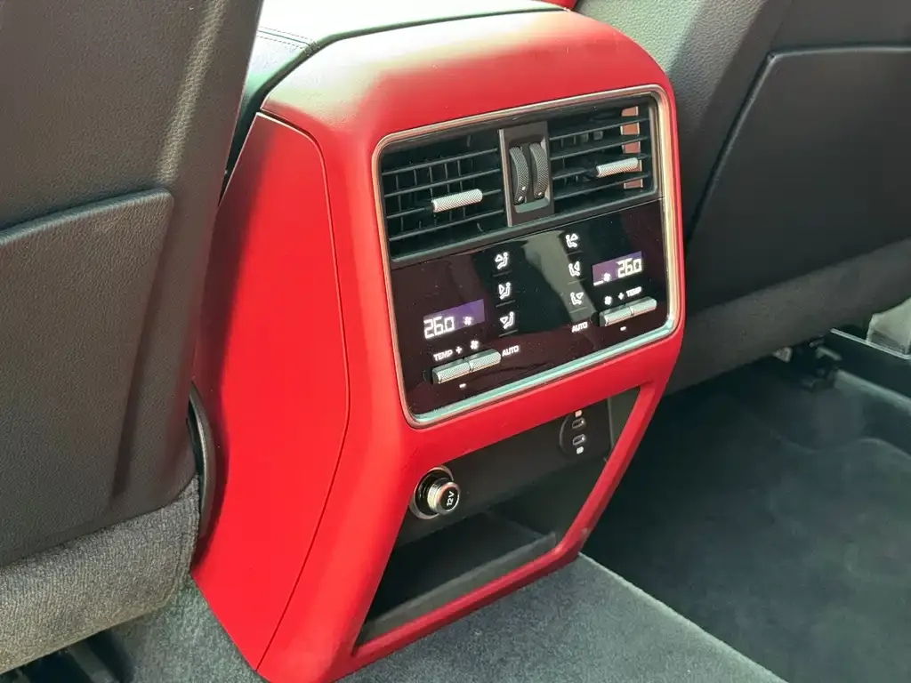 Porsche Cayenne 2023 из CN, фото 7