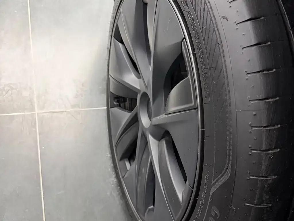 Tesla Model Y 2024 из CN, фото 2