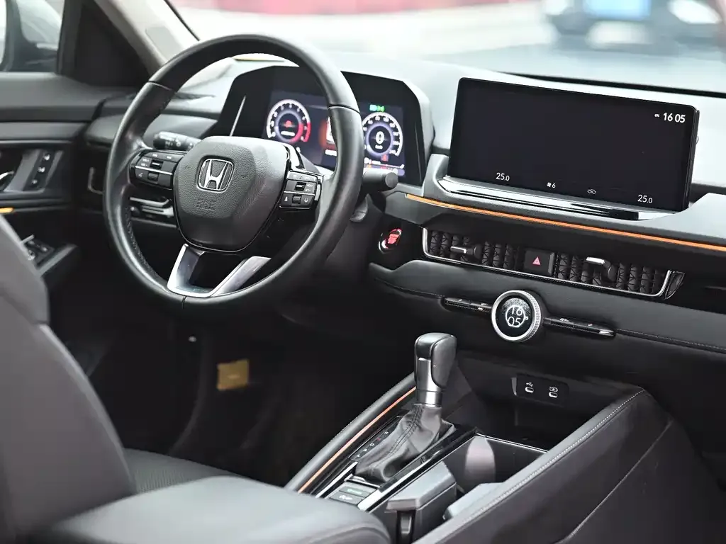 Honda Inspire 2023 из CN, фото 2