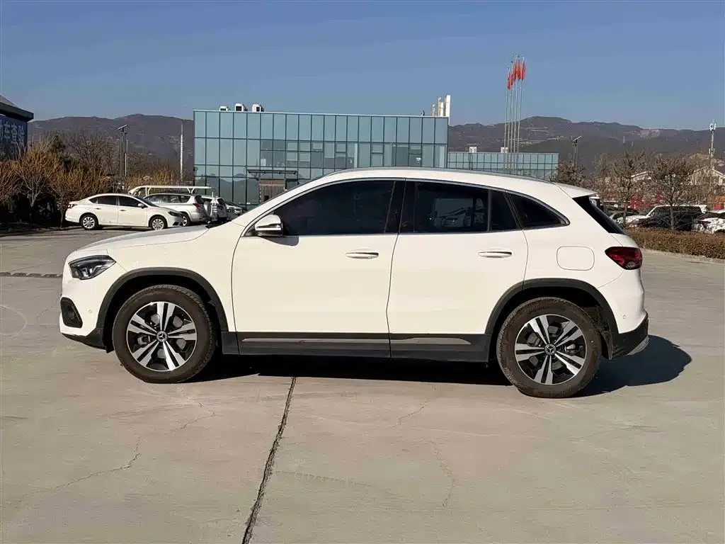 Mercedes-Benz GLA 2023 из CN, фото 8