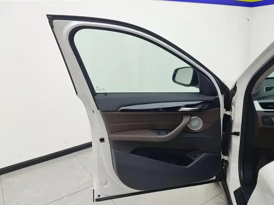 BMW X1 2022 из CN, фото 5