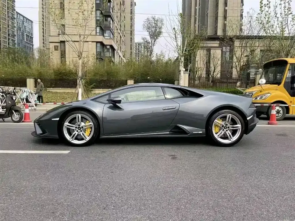 Lamborghini Huracan — фото 9