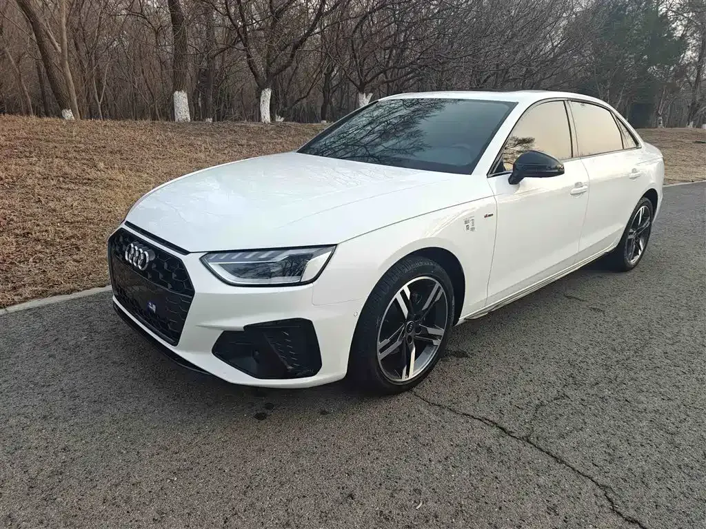 Audi A4L 2022 из CN, фото 1