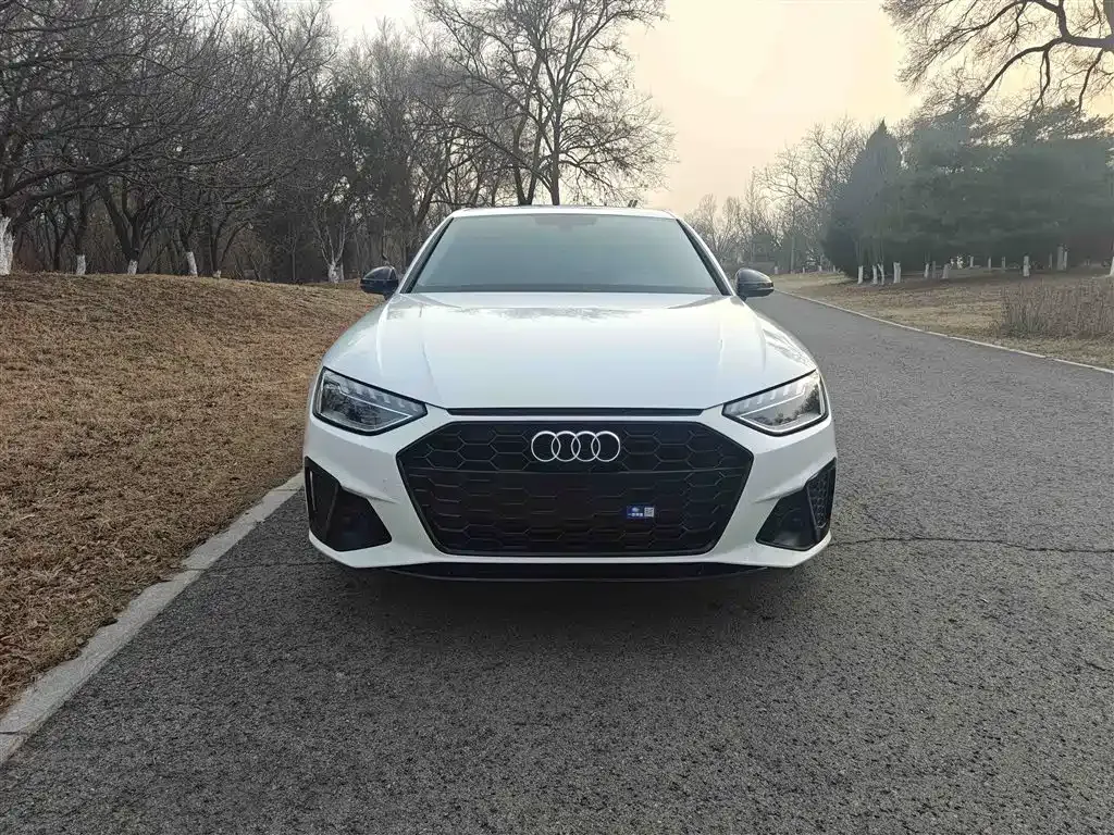 Audi A4L 2022 из CN, фото 6
